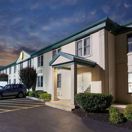 Super 8 By Wyndham Harrisburg Hershey West Luaran gambar