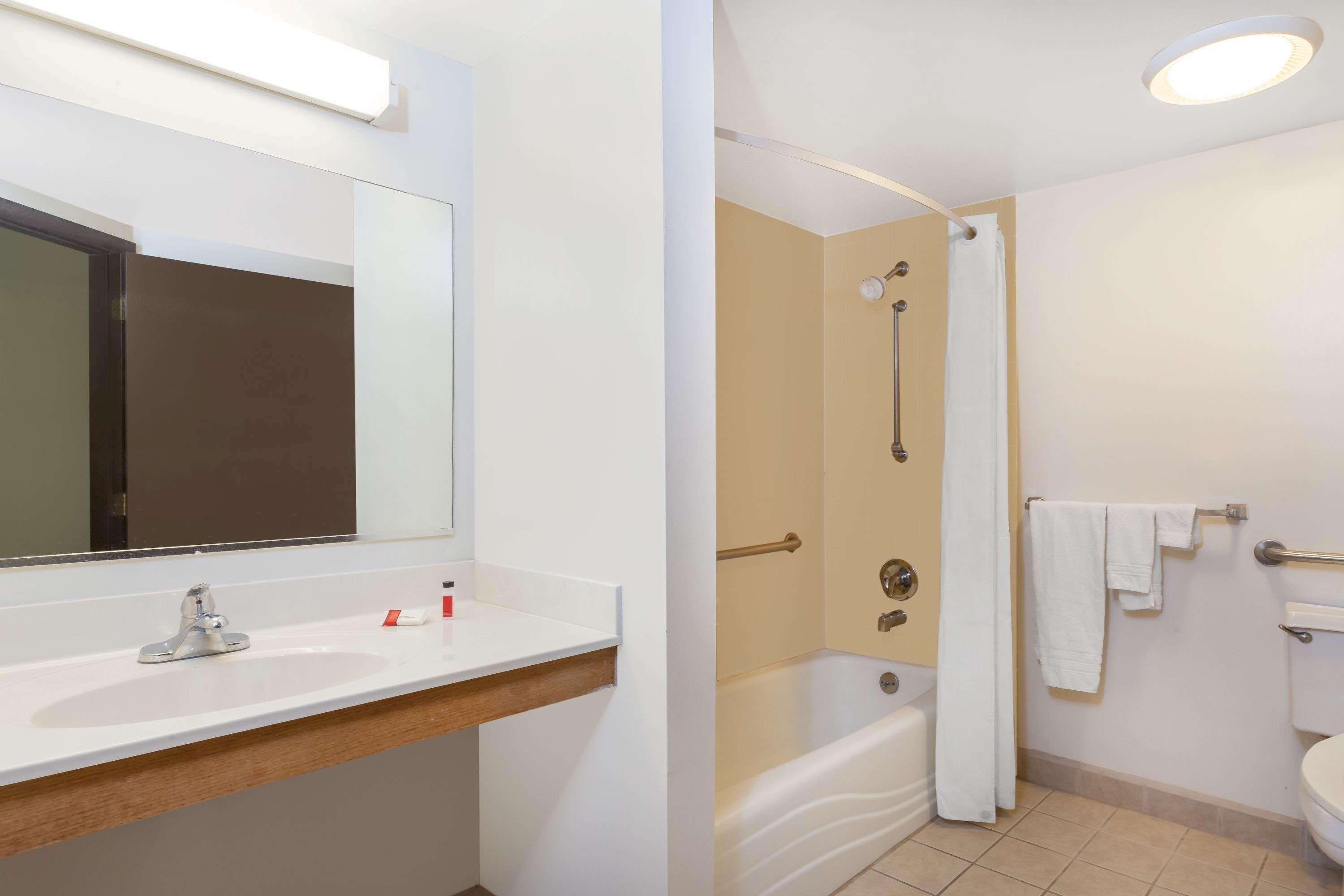 Super 8 By Wyndham Harrisburg Hershey West Luaran gambar