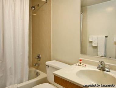 Super 8 By Wyndham Harrisburg Hershey West Bilik gambar